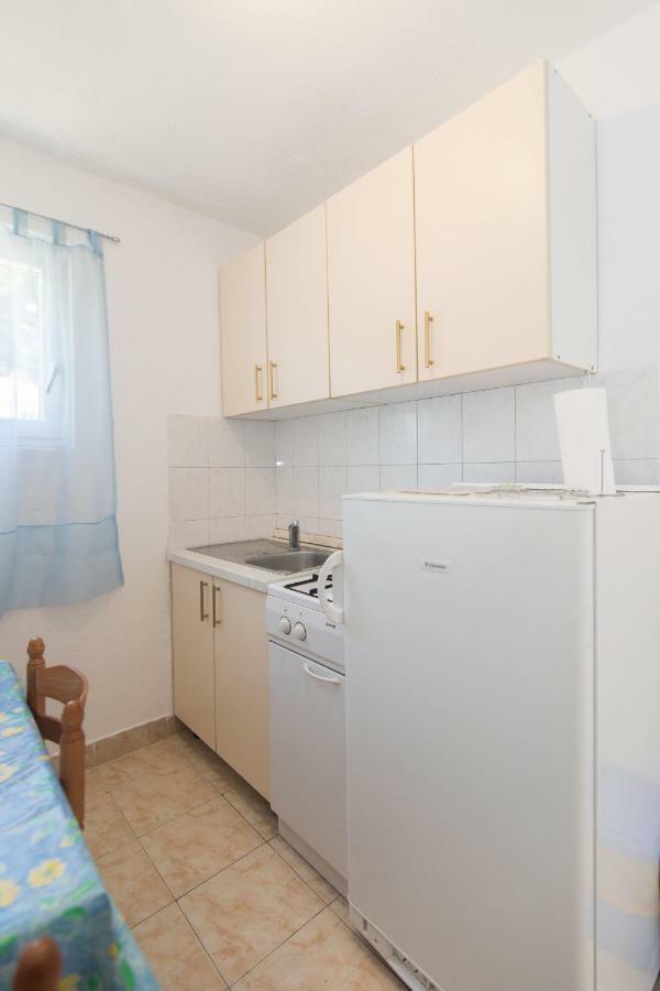 Apartments Robinzon Petar Gdinj Exterior photo